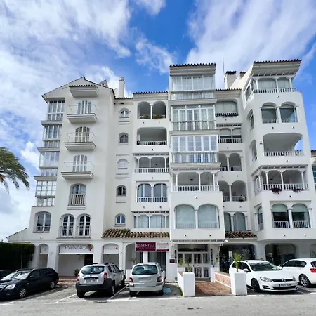 En Puerto Banus Jardines Tropicales1 Apartment Marbella