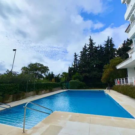 En Puerto Banus Jardines Tropicales1 * Marbella